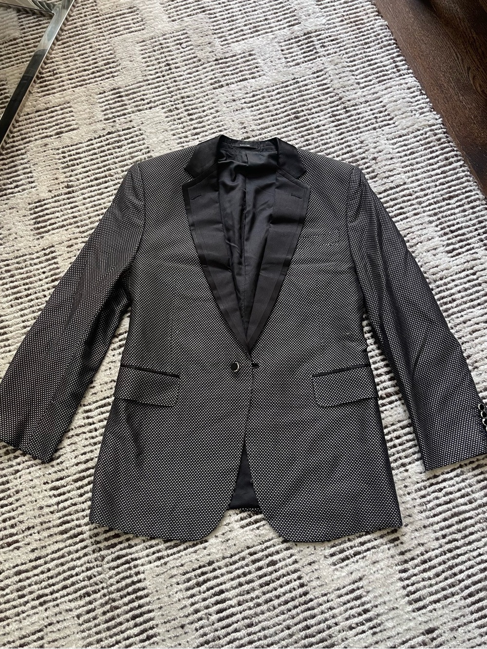 GUCCI | Men's Black/Silver Micro-Pattern Tuxedo Blazer